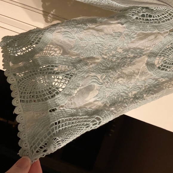 Language Top - Picture 7 of 7